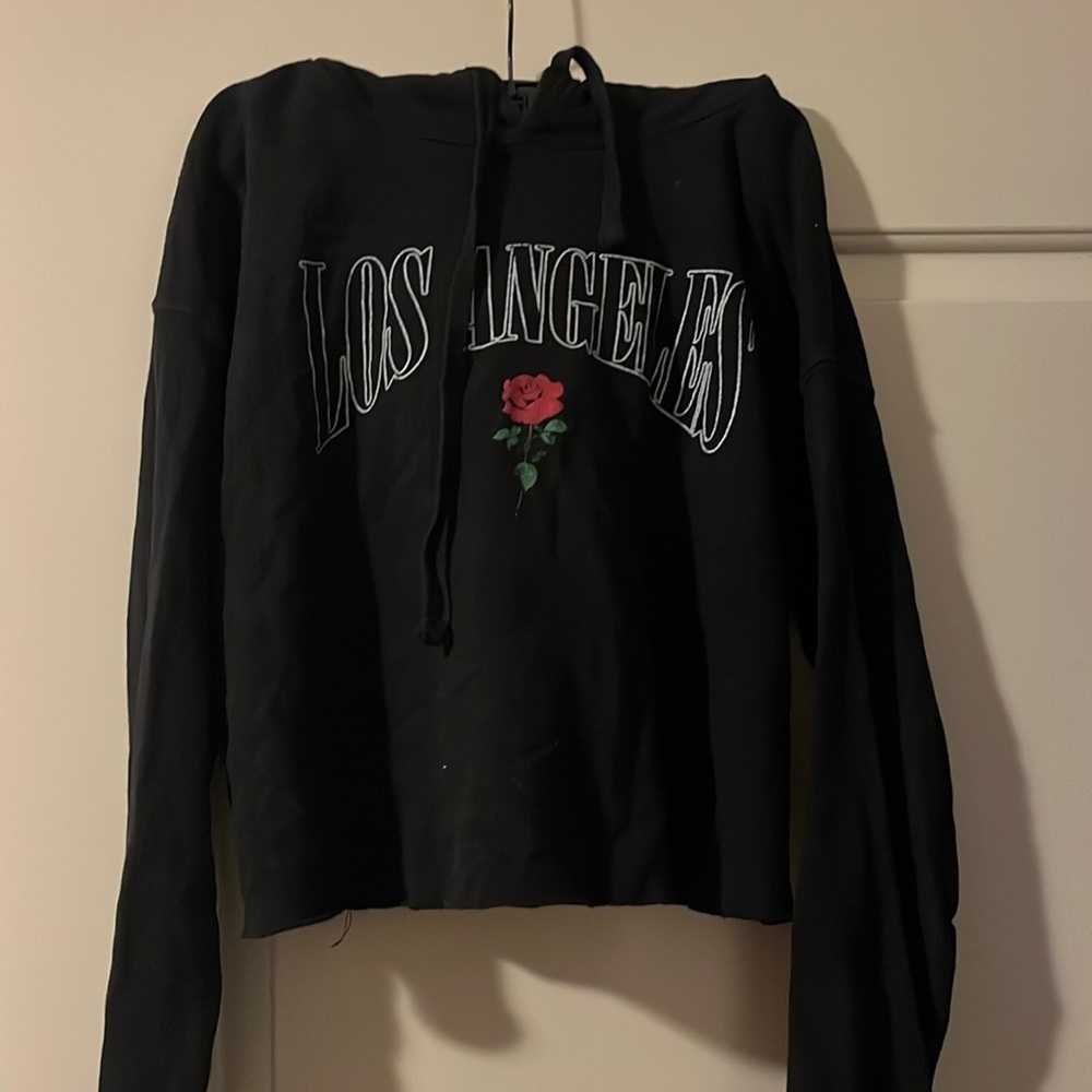 LOS ANGELES Black Cropped Hoodie w/ Rose, Size M